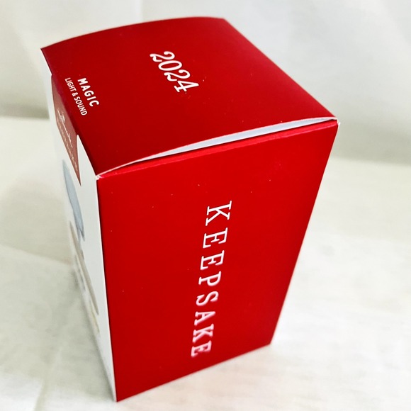 2024 Hallmark PRINCESS LEIA'S DESPERATE PLEA FUNKO POP! Star Wars Magic Ornament - Picture 2 of 3